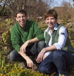 Von Mutter zu Sohn! Philipp & Brigitte Parbus pflegen die Tradition und entwickeln mit ihrem Bauerngarten neue Trends.