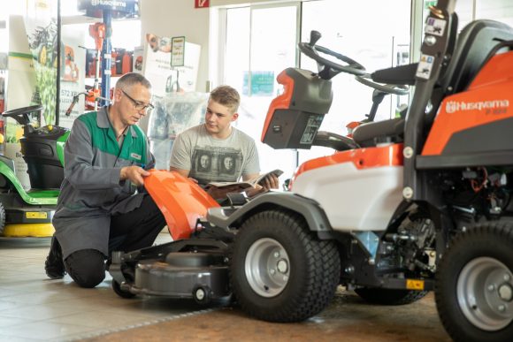 Auszeit für Ihren Rasenmäher - Lagerhaus Blog
